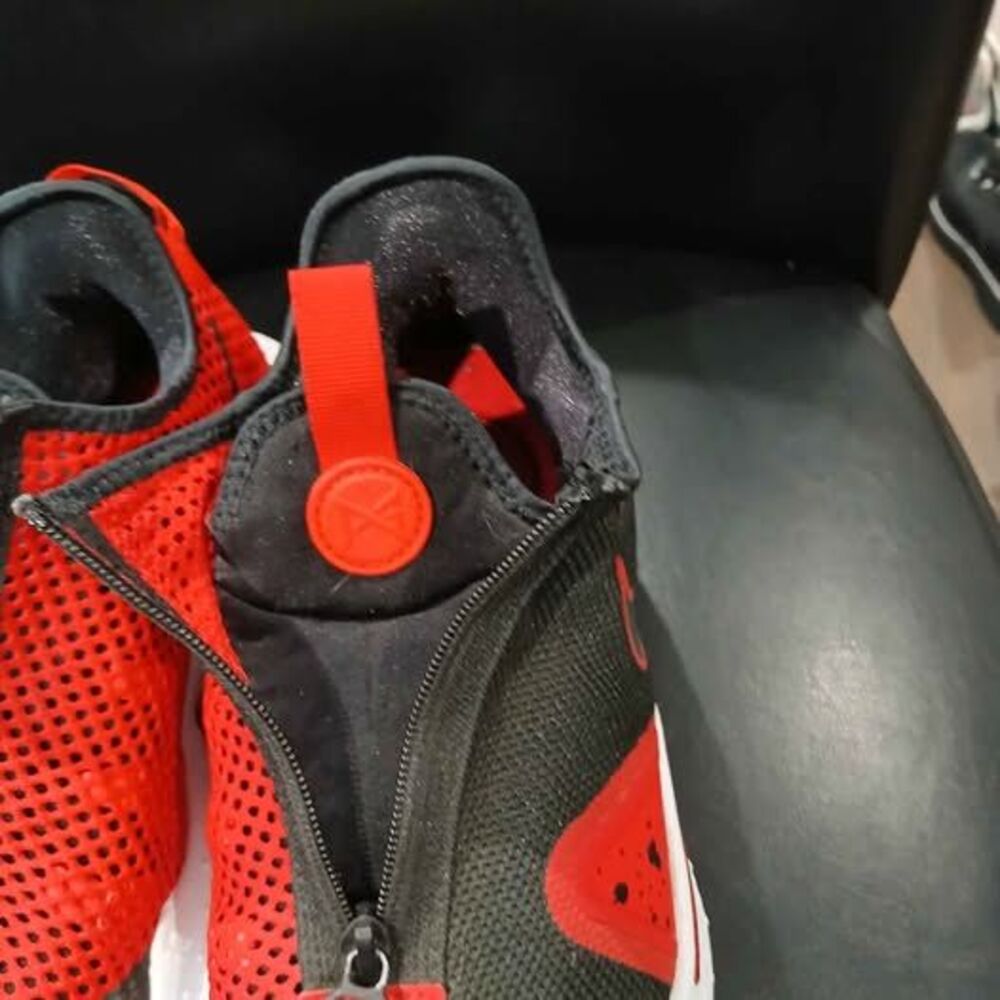 Nike PG 4. Black/Red. Paul George Sneakers. CD5079-003. Men Size 9. - Picture 6 of 9